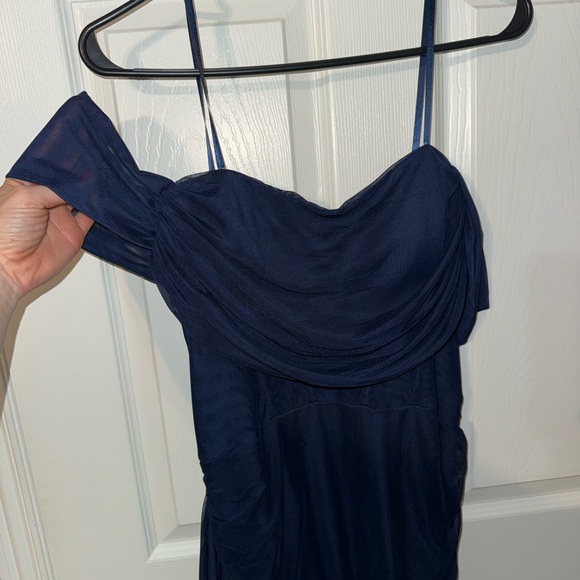 Formal Dress. - Picture 5 of 9